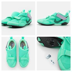 Nike Aqua Athletic Shoes